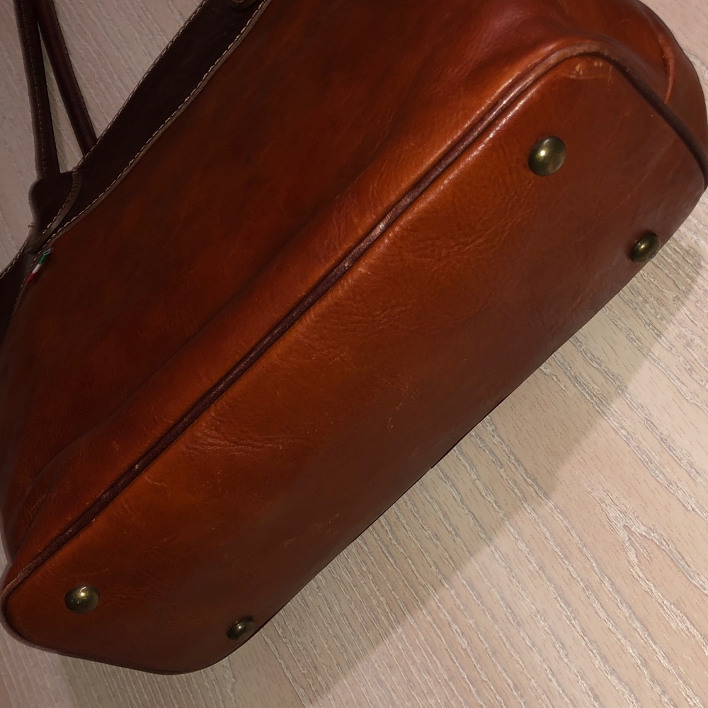 PRICED TO MOVE Florence Italian Leather Two-Tone Brown Tote Bag - Picture 4 of 13